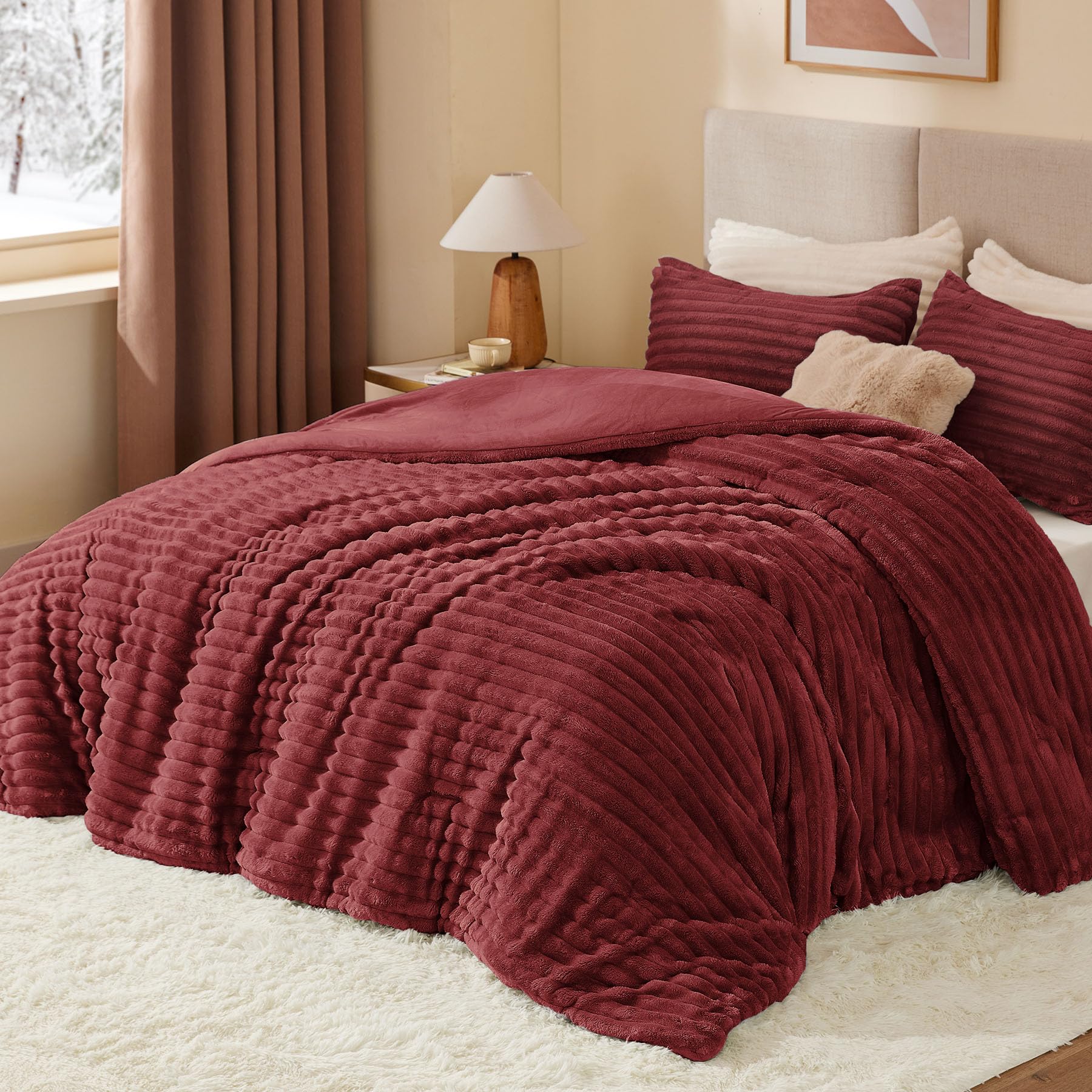 BEDELITE detailed shot of flannel reverse showing cozy, insulating finish