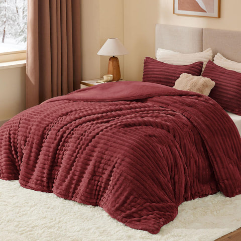 BEDELITE detailed shot of flannel reverse showing cozy, insulating finish