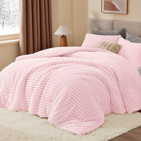 BEDELITE micro-mink close-up revealing plush texture for soft touch