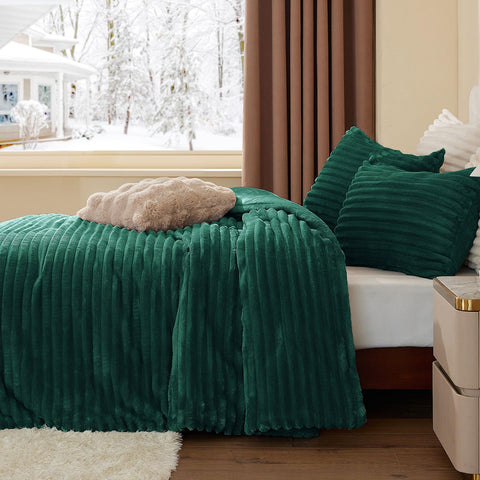 BEDELITE pillowcase and edge detail showing neat seams and durable finish