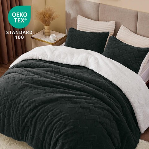 BEDELITE pillowcases and comforter edge detail showing neat finish and comfort