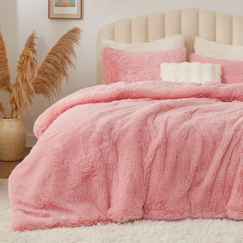 BEDELITE comforter front view showing full queen coverage and cozy appeal