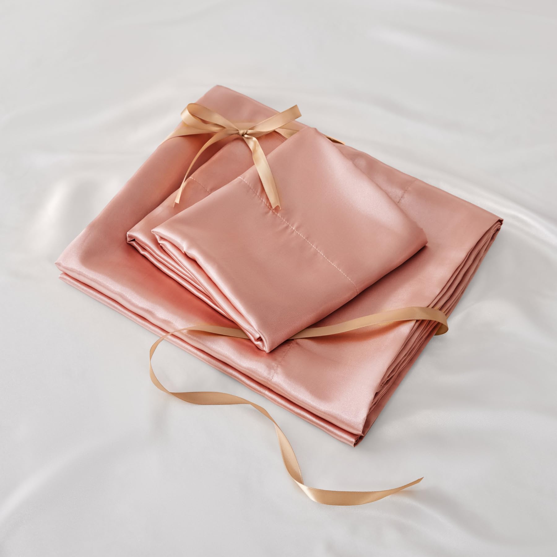 BEDELITE sheets on mattress showing full-size scale and snug, wrinkle-minimizing fit