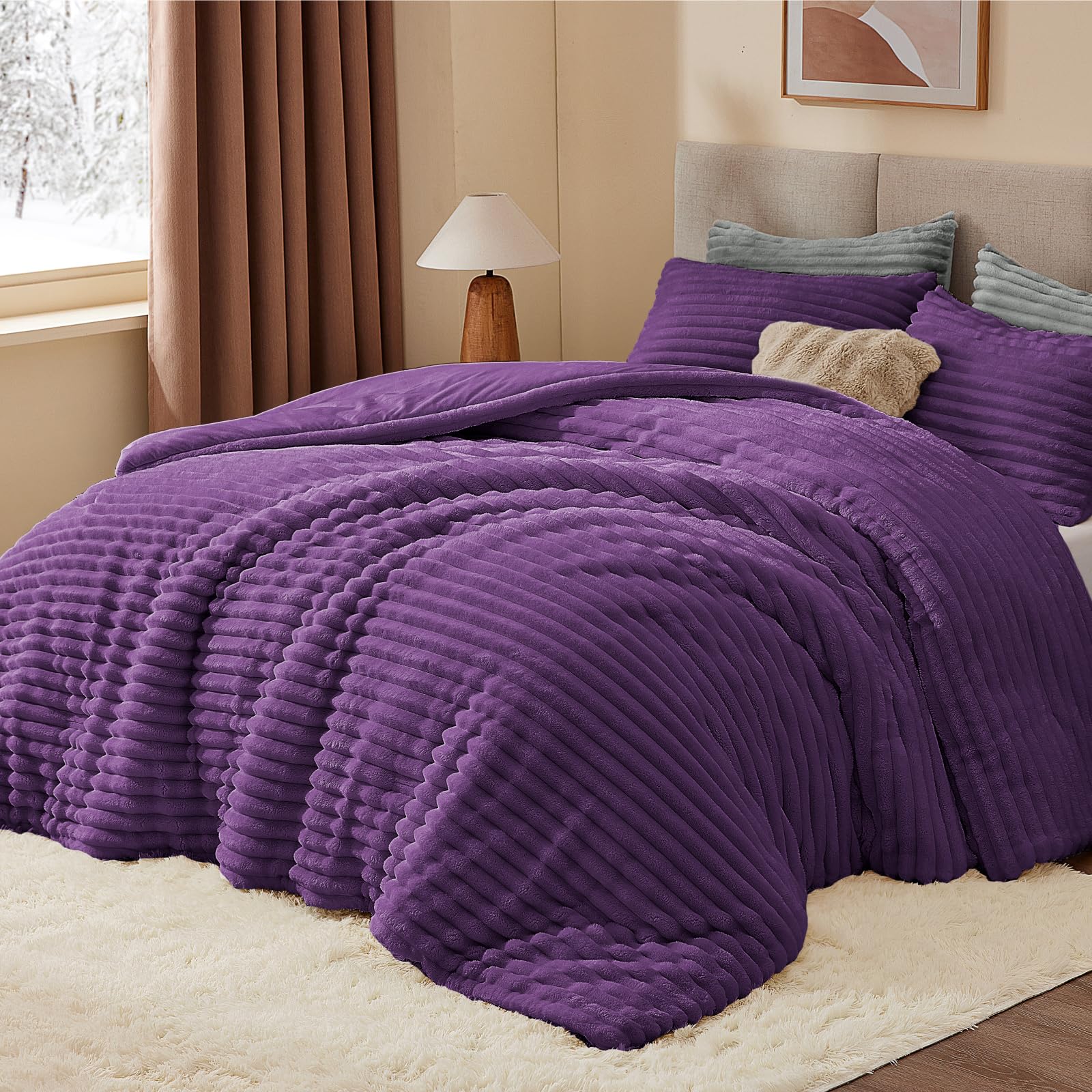 BEDELITE striped pattern detail highlighting 3D texture and elegant style