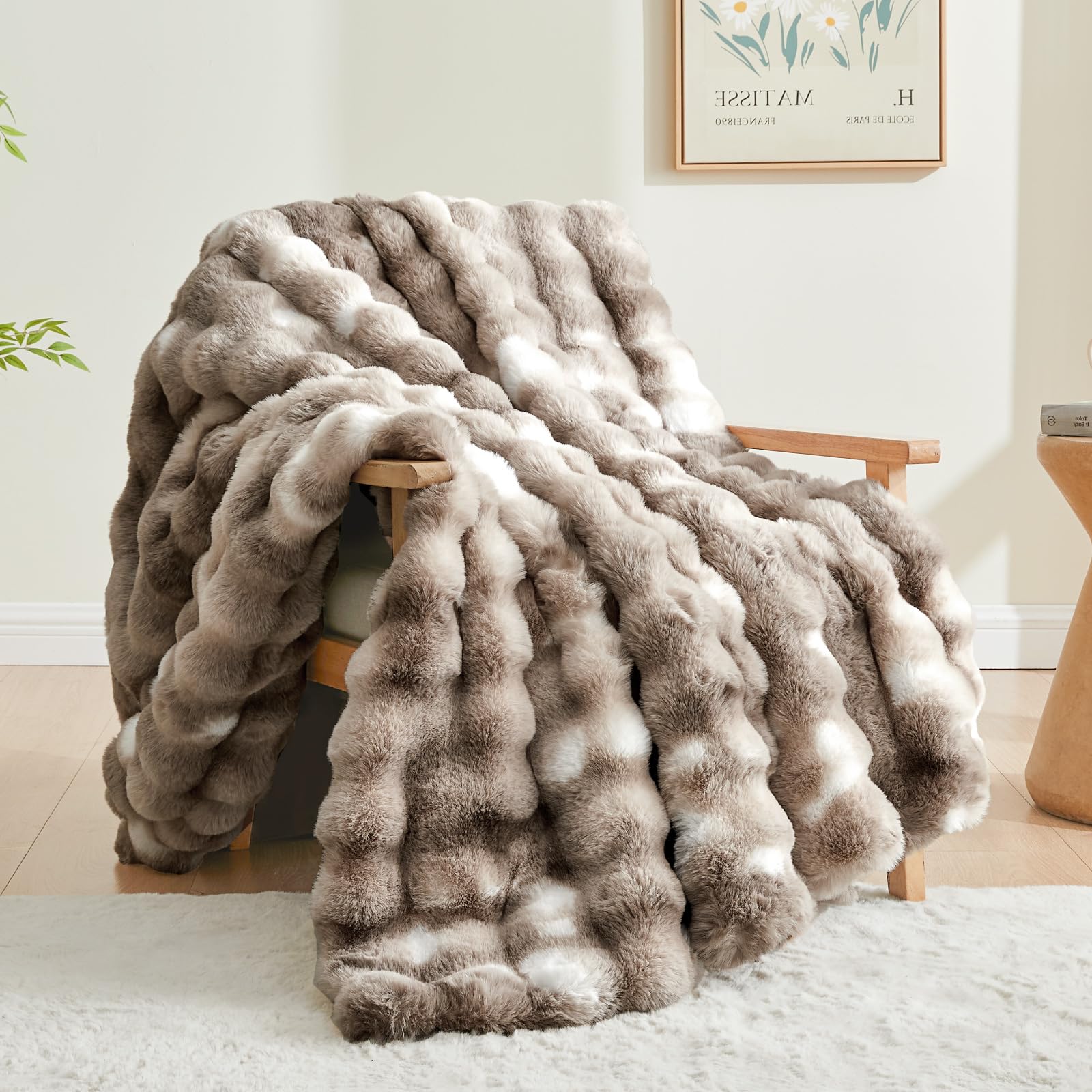 BEDELITE throw front view showing tie-dye taupe and bubble texture for instant warmth