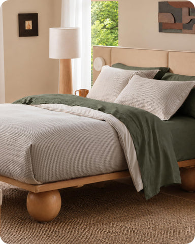 Bedsure king duvet on bed with ruler for size and scale clarity