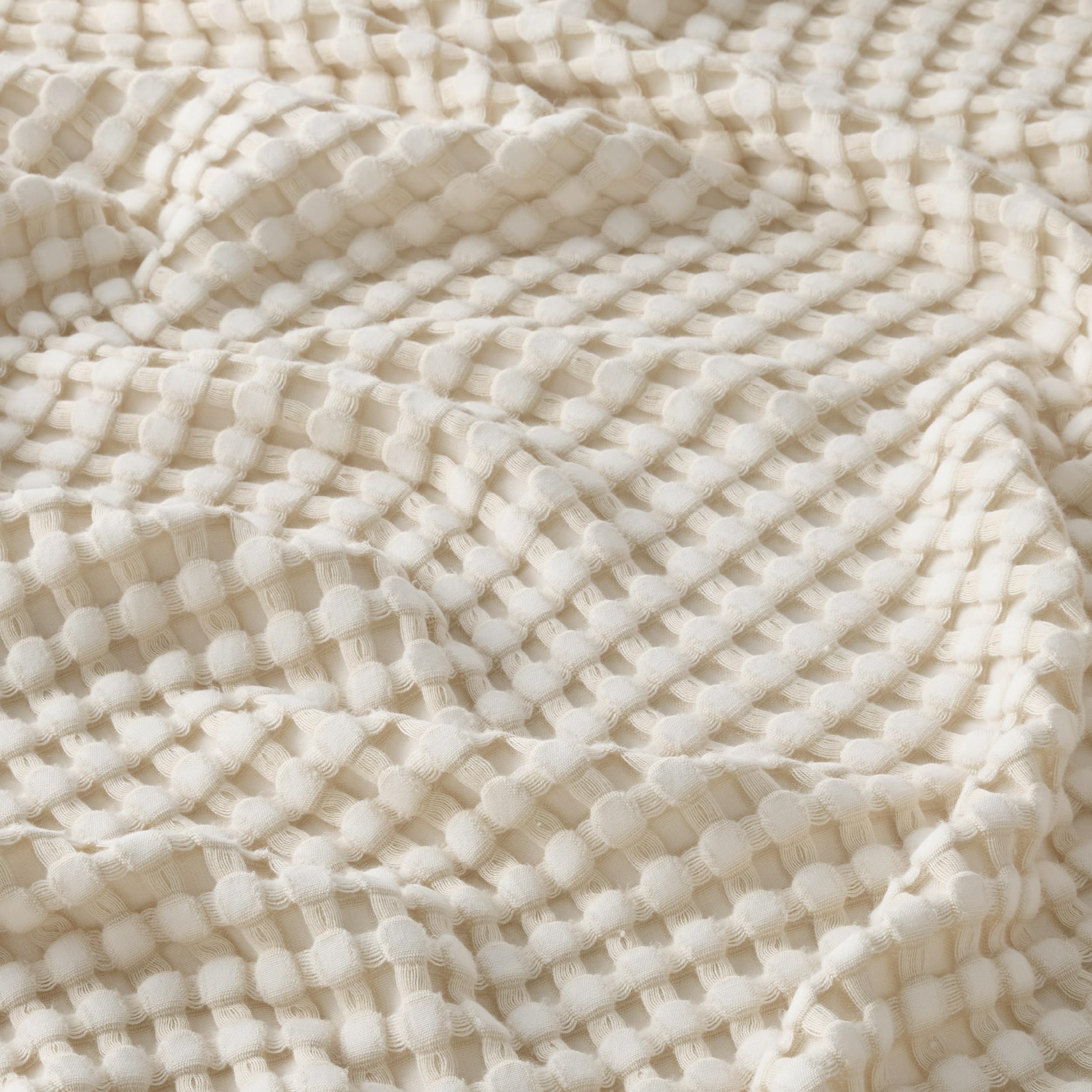 Bedroom styling with Bedsure blanket in natural tone creating relaxed elegance
