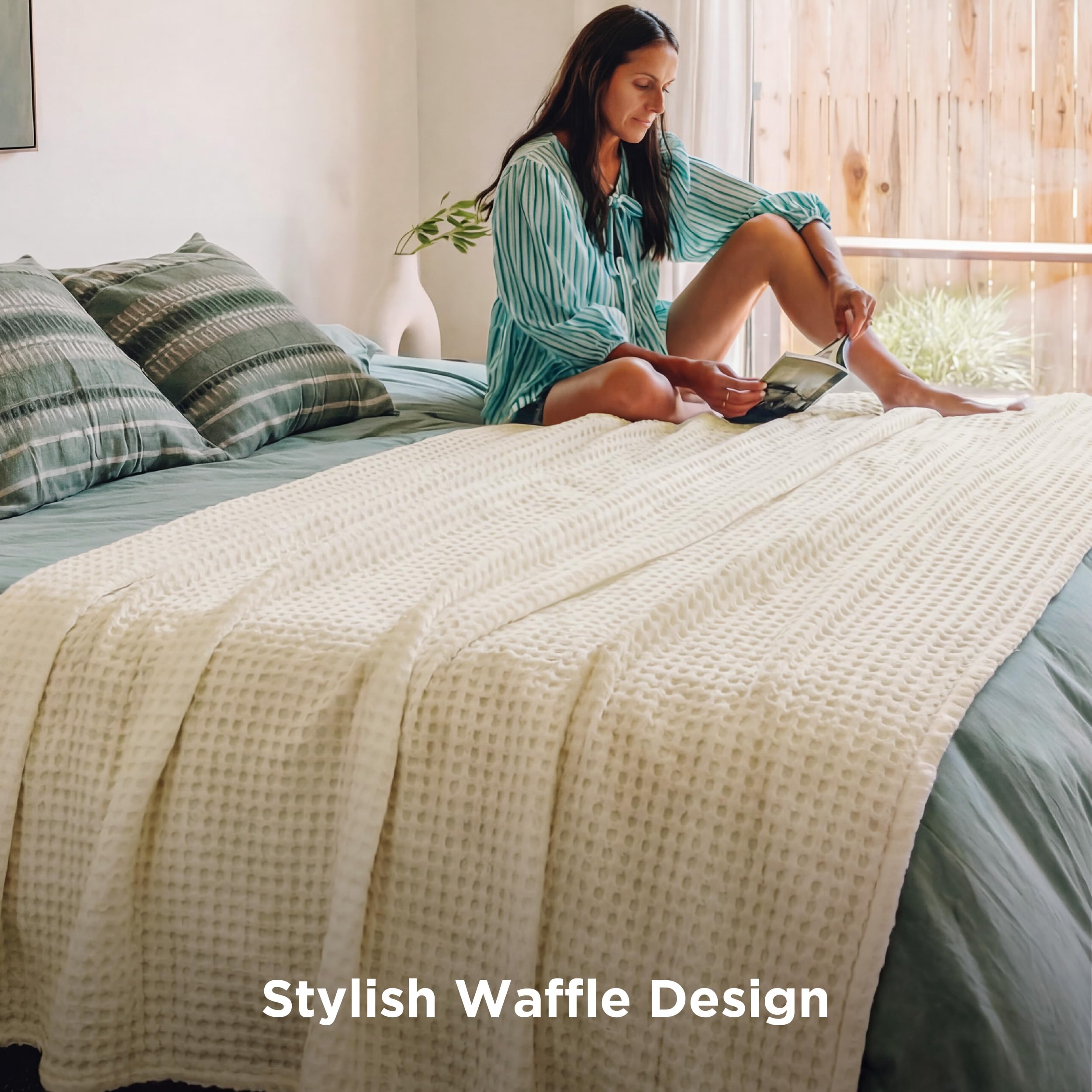 Folded Bedsure blanket in gift-ready packaging, perfect present for new home