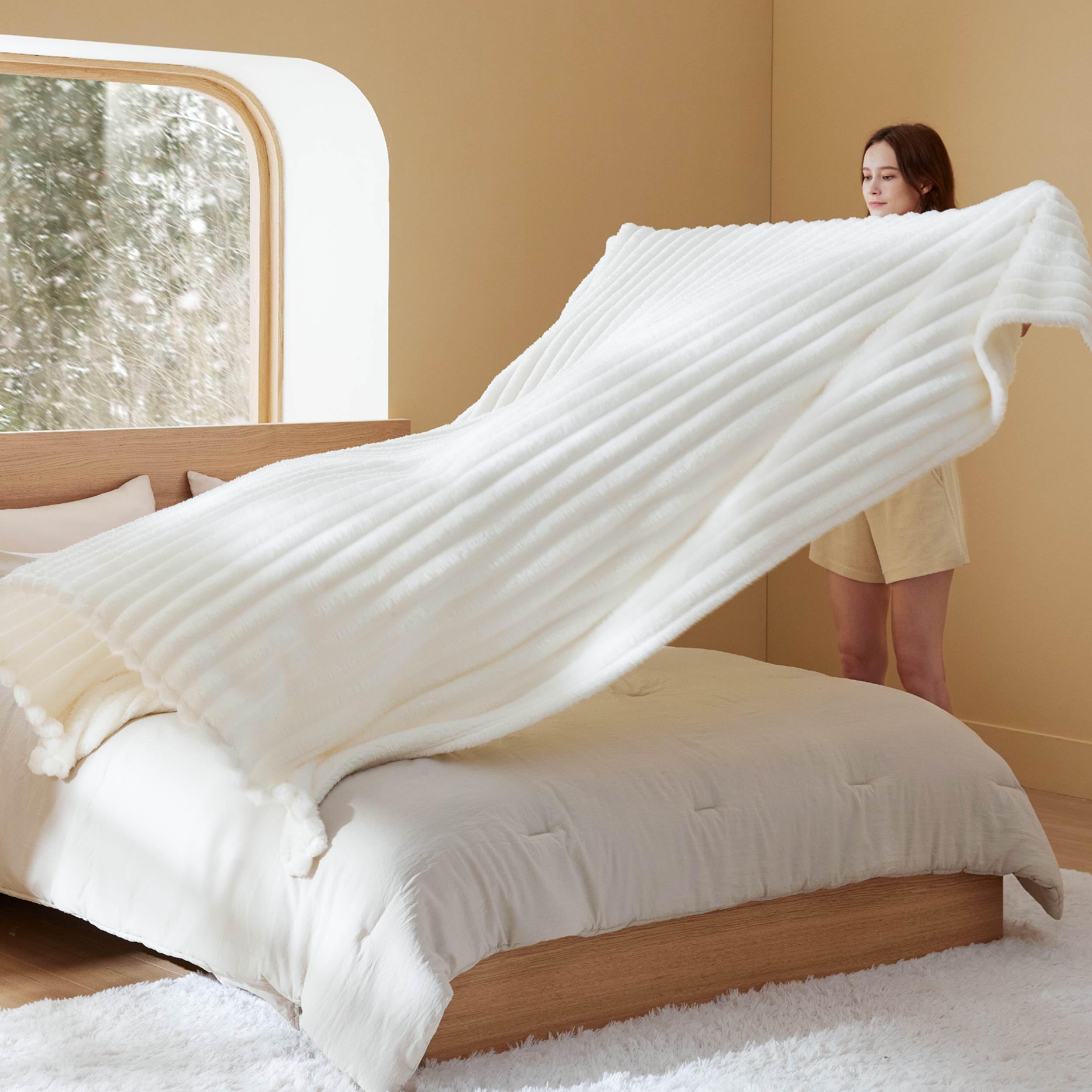 Bedsure folded blanket displaying scale and easy storage advantage