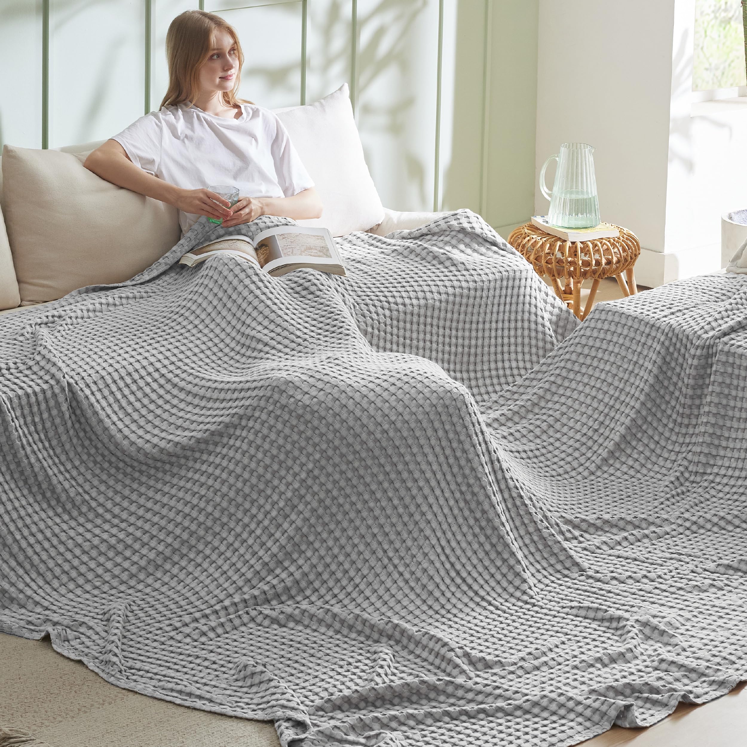 Bedsure blanket front folded shows soft grey texture and easy styling benefit