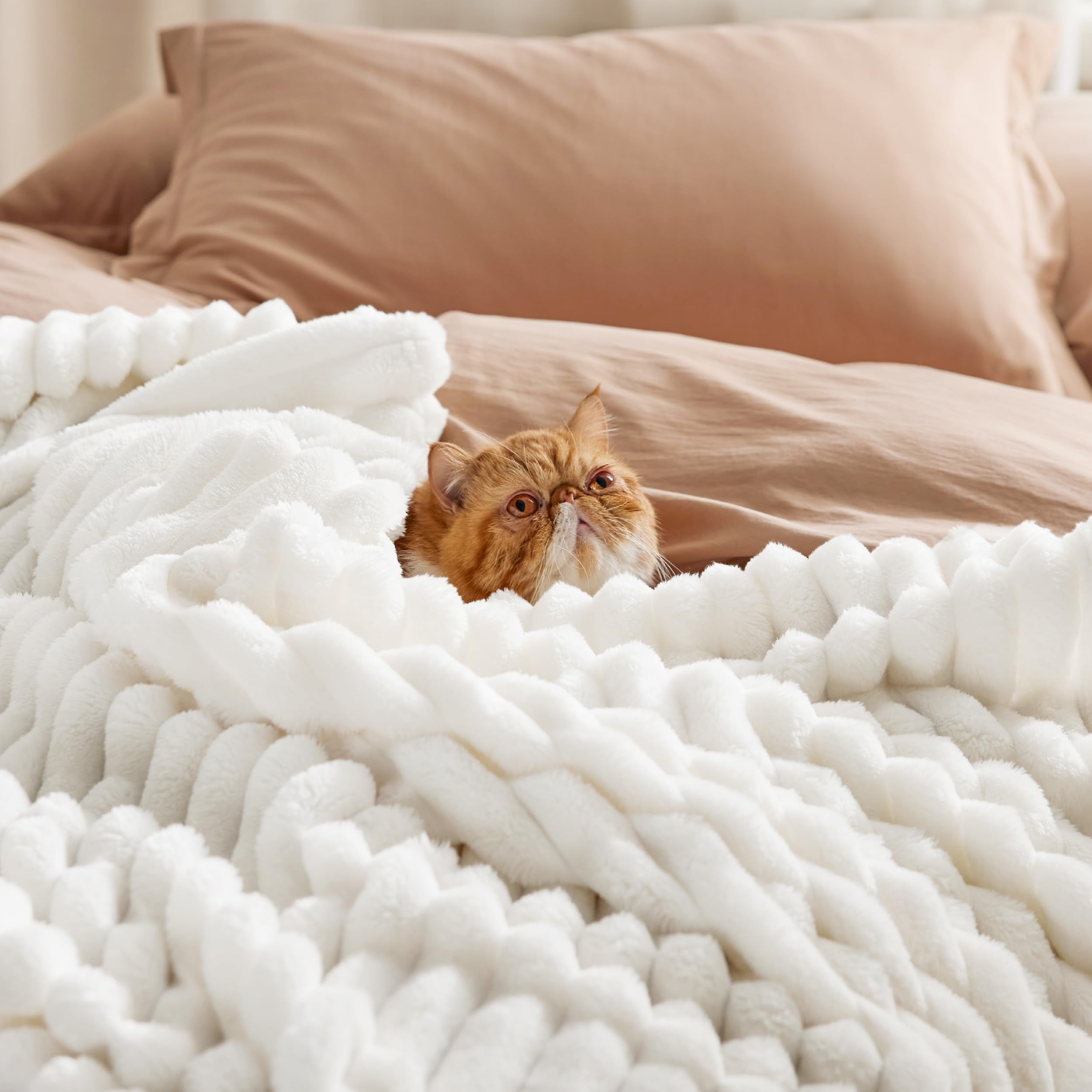 Bedsure blanket spread on king bed showcasing full-size coverage