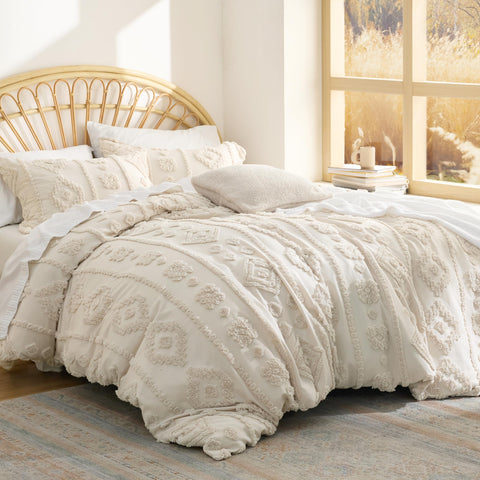 Bedsure comforter front view showing boho design and cozy appeal