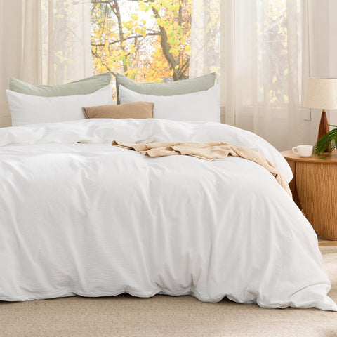 Bedsure cotton weave close-up showing breathable texture and cooling benefit