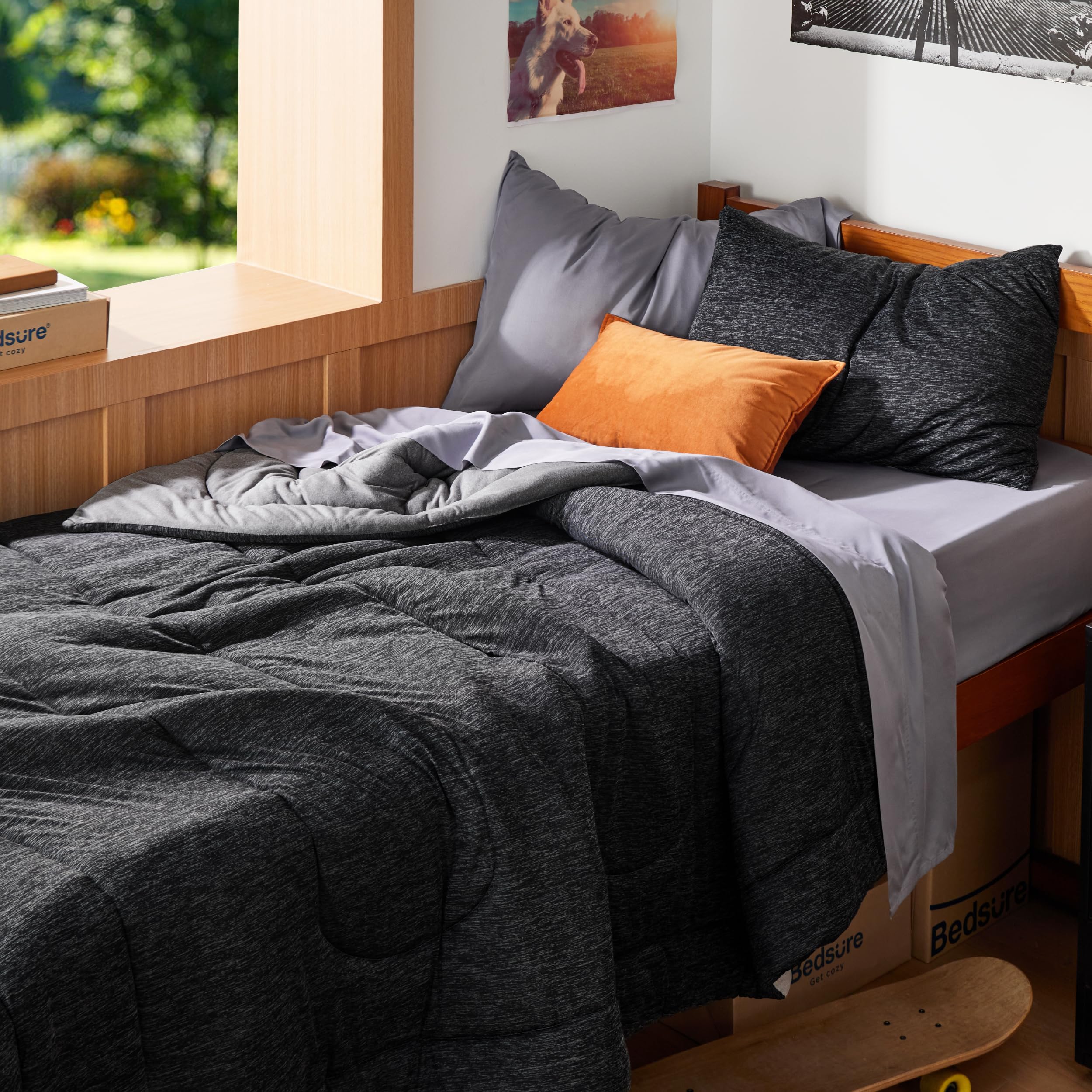 Bedsure comforter quilt close-up highlighting stitching and anti-clump benefit