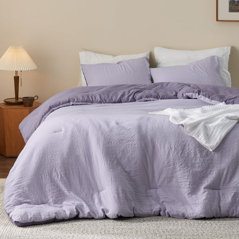 Bedsure close-up of comforter fabric texture highlighting soft, cozy feel