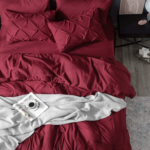 Bedsure label and OEKO-TEX tag showing certification and safe textile assurance