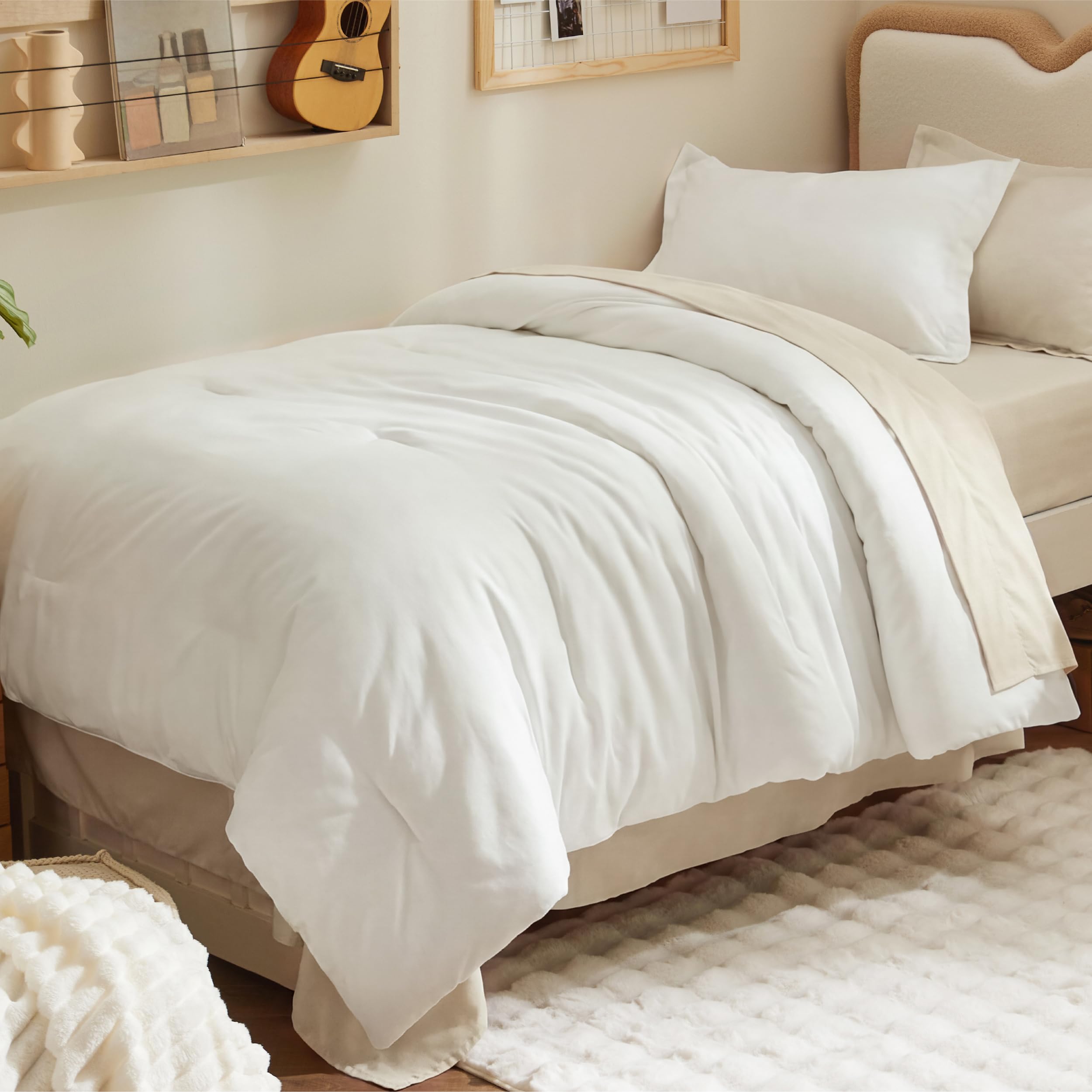 Bedsure front view of dual-tone comforter set showing neat styling and modern look