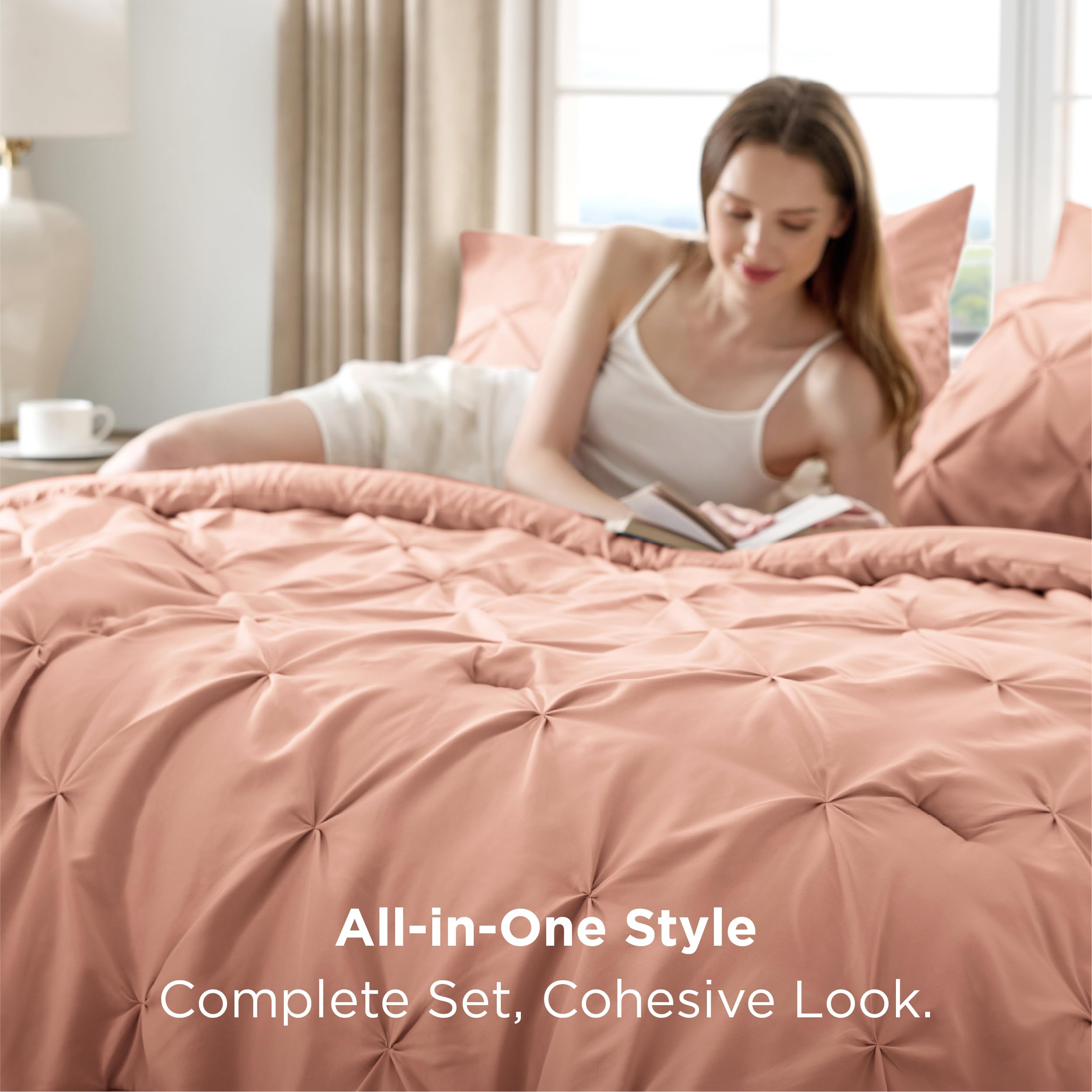 Bedsure pinch-pleat pattern close-up highlighting elegant geometric texture