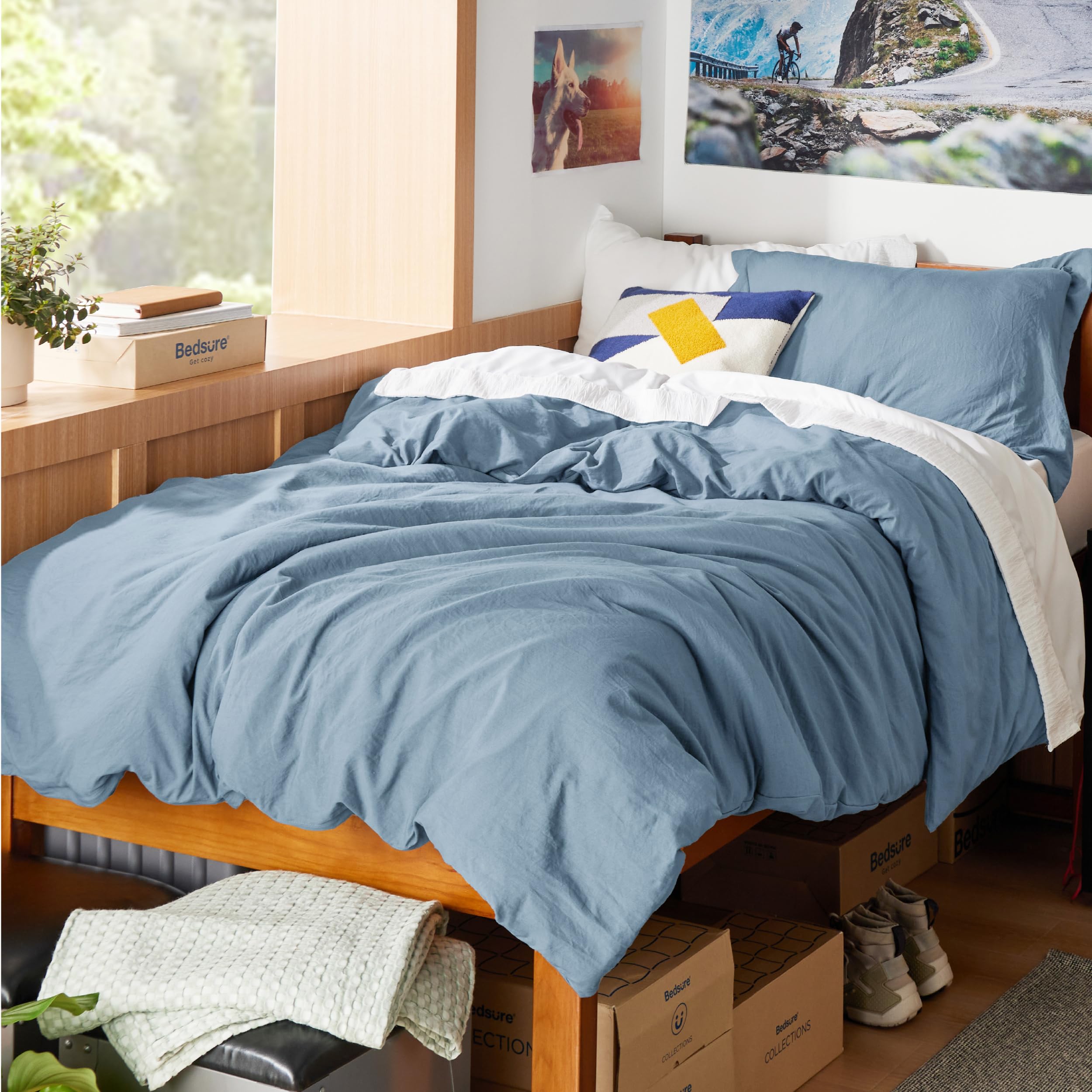 Bedsure duvet cover front packaging showing dusty blue and neat fold, easy styling benefit