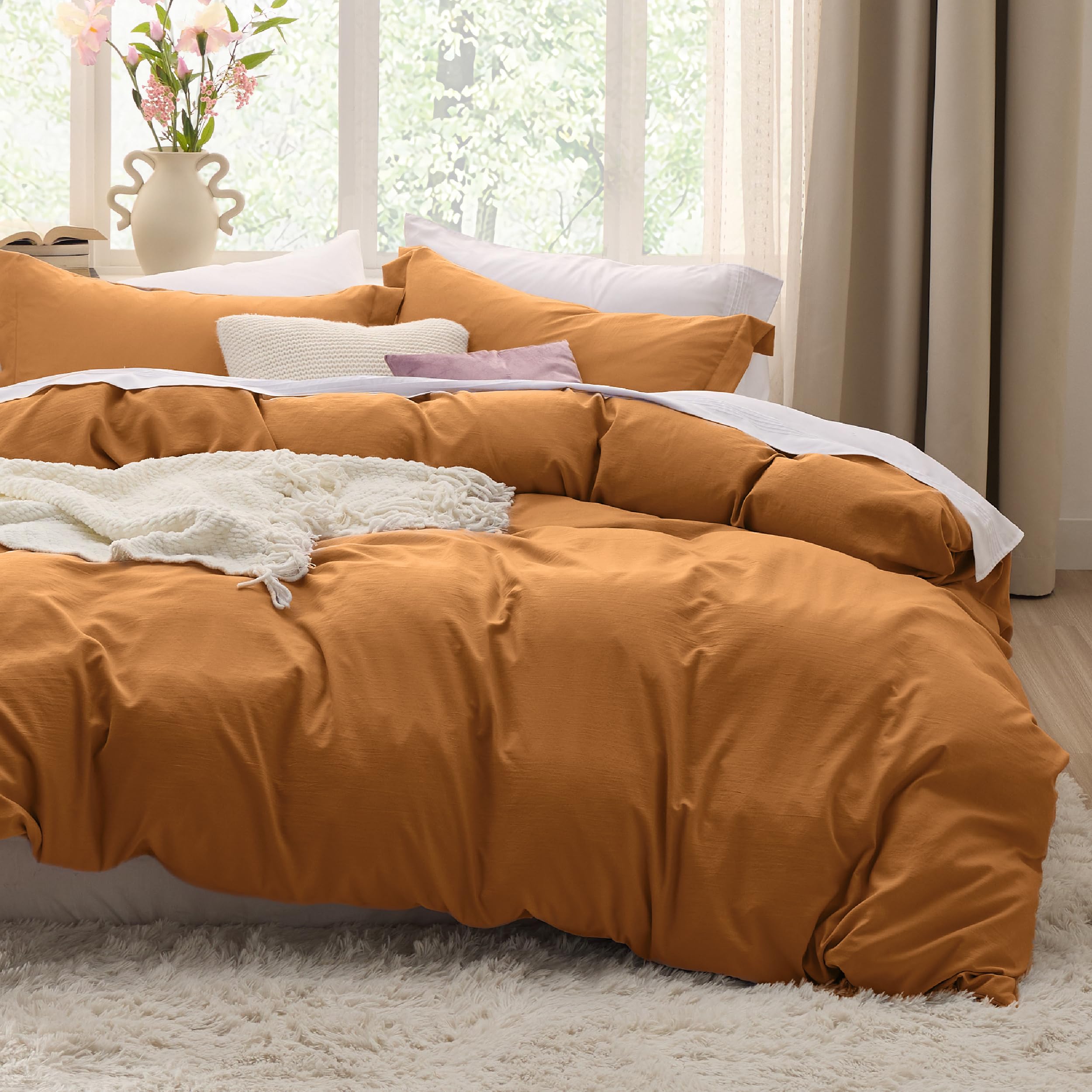 Bedsure king duvet cover front view shows gold color and neat finish for stylish bedding