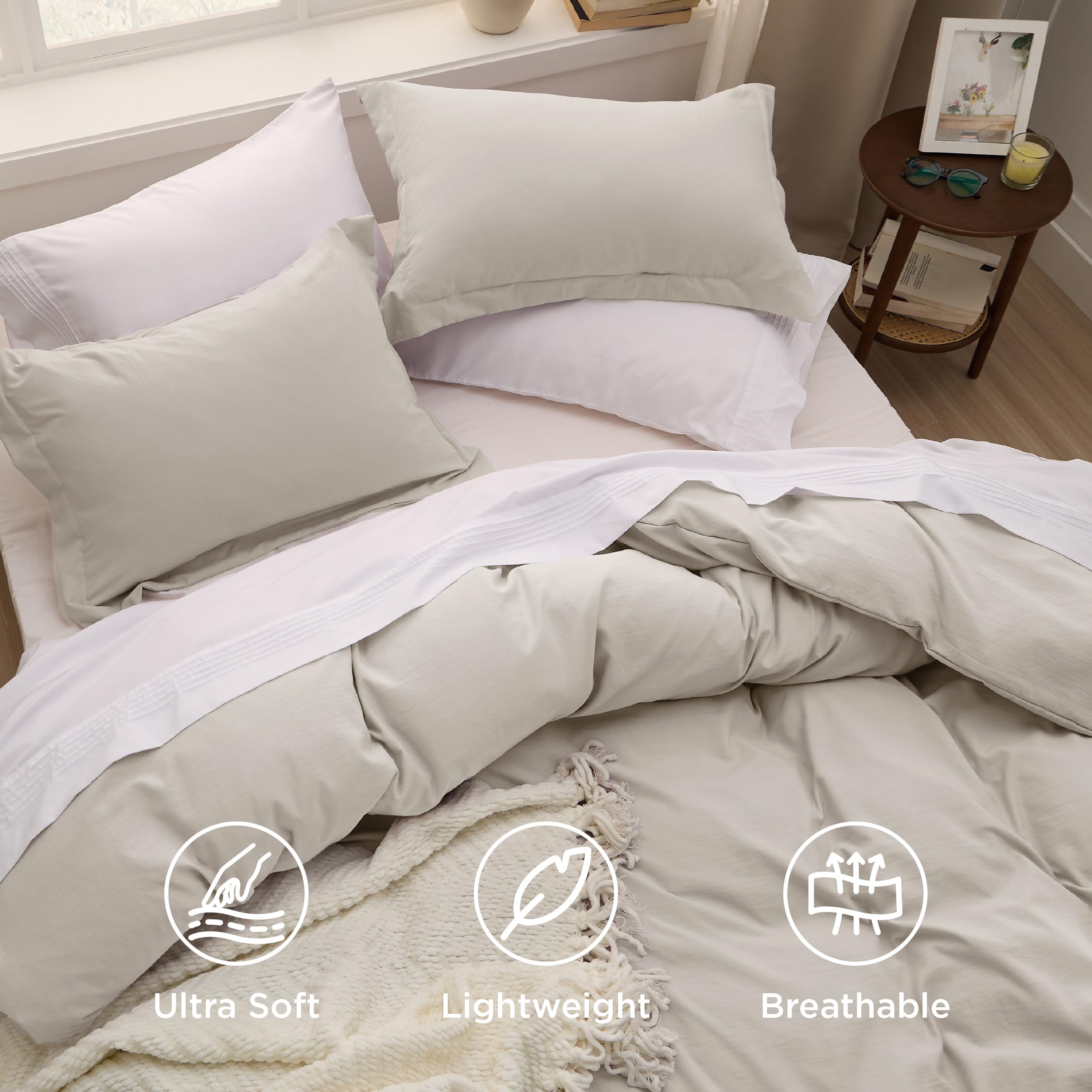 Bedsure duvet on styled bed conveying relaxed decor and layered comfort