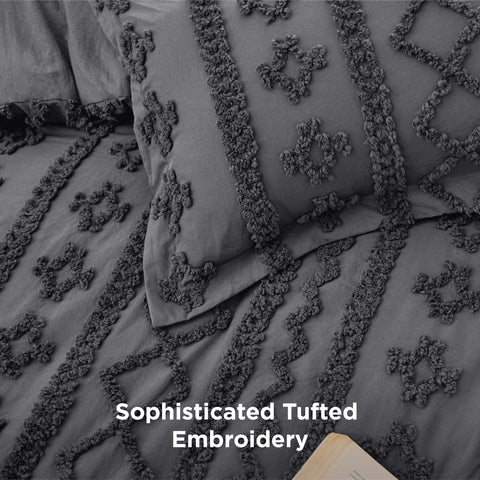 Bedsure edge stitch close-up showing reinforced seams and durable construction