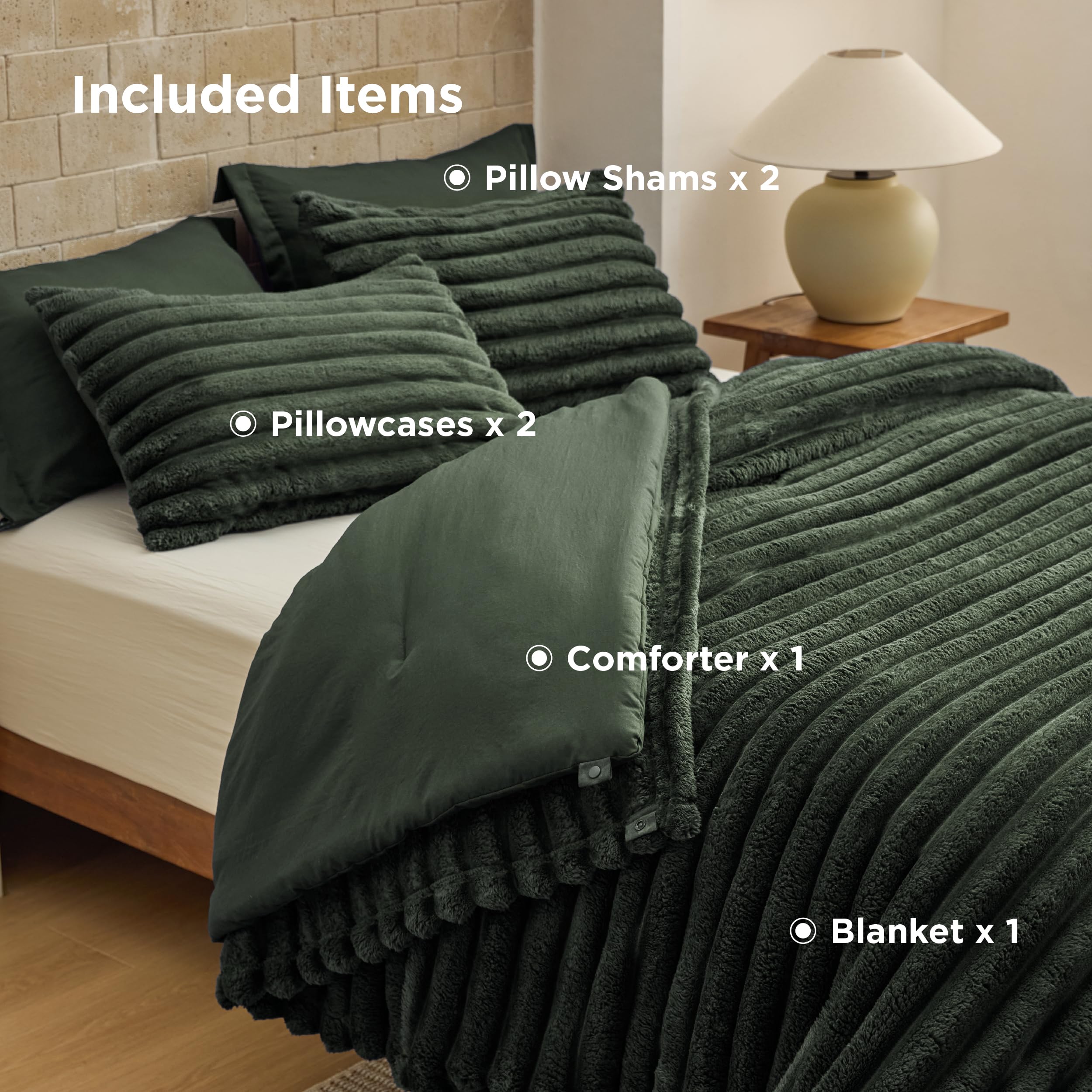 Bedsure edge stitching and label closeup showing durable finish