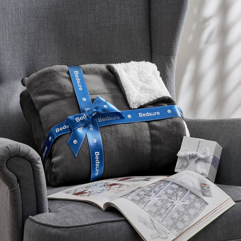 Bedsure edge stitching detail showing reinforced seams for durability