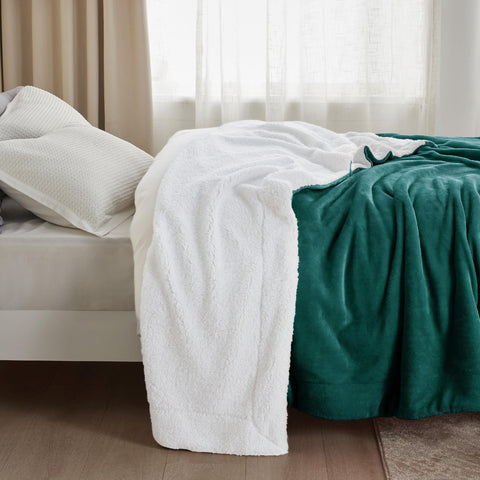 Bedsure neat edge stitching detail showing durable seams and lasting quality