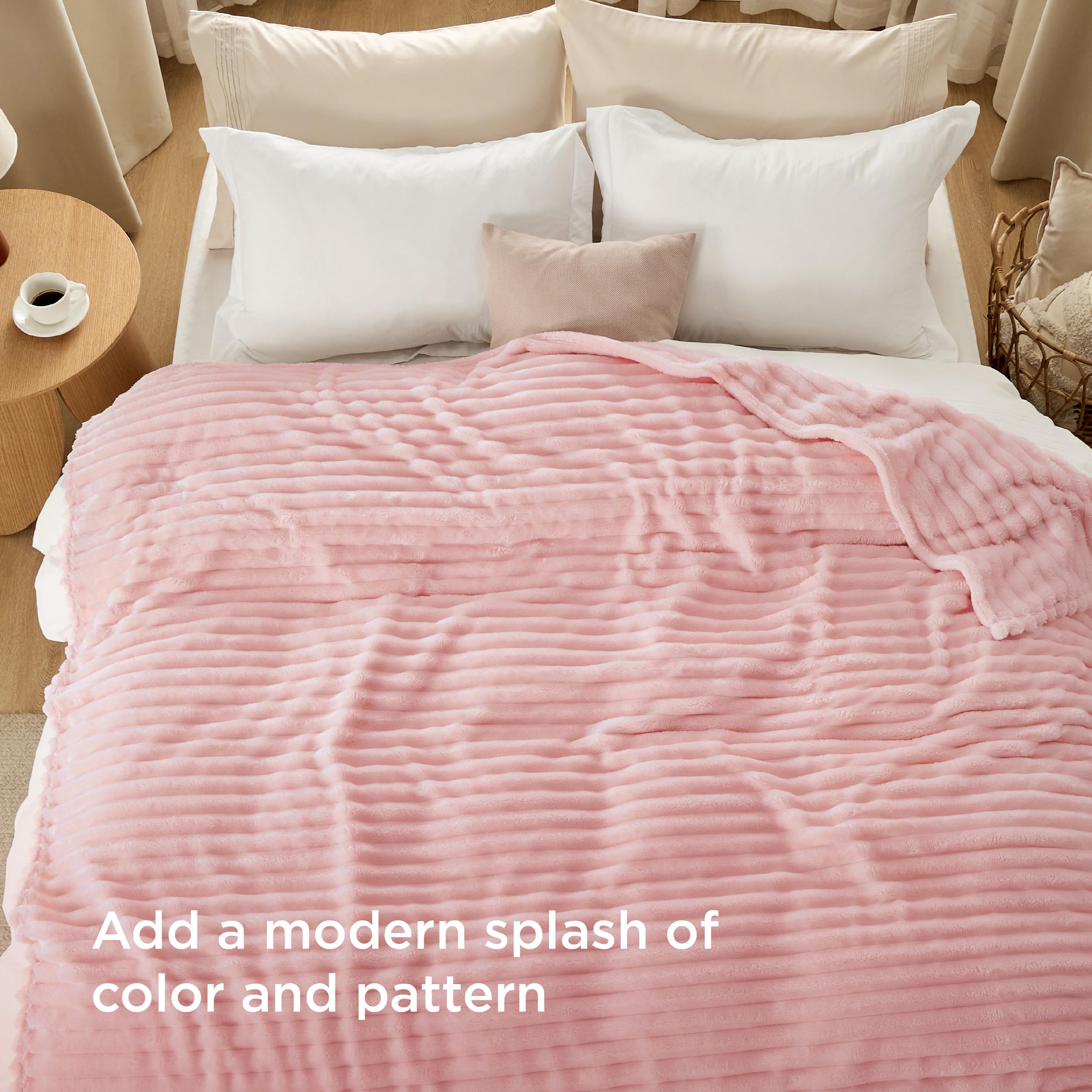 Bedsure blanket seam stitching detail demonstrating reinforced edges and durability