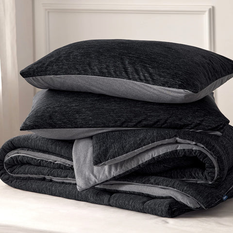 Bedsure fabric texture closeup of soft reverse highlighting gentle feel for sensitive skin