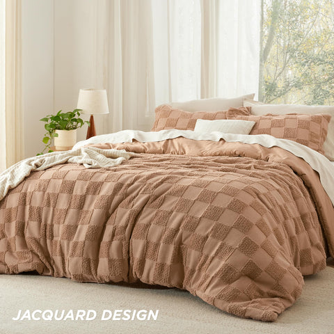 Bedsure mid-shot of comforter cross-section showing fluffy polyester fill
