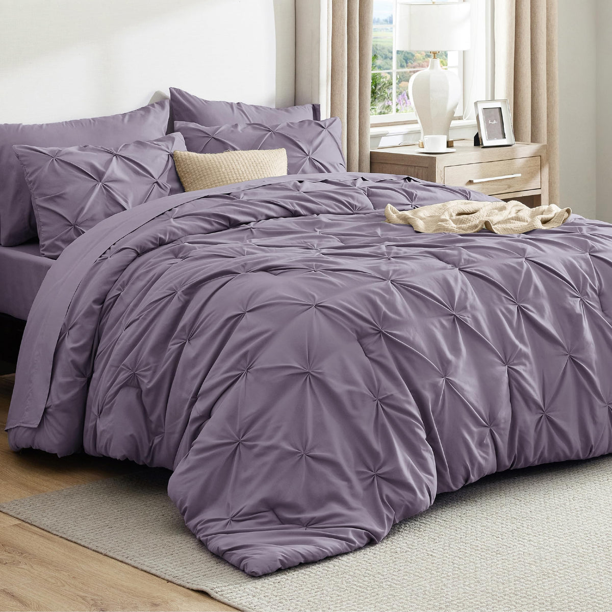 Bedsure front packaging showing full queen set and fast setup benefit