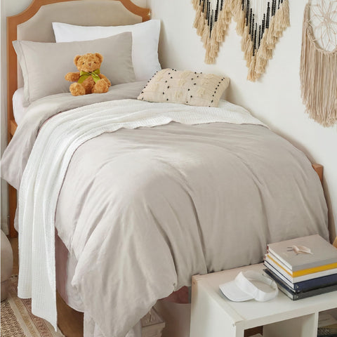 Bedsure front view of twin duvet cover set showing neat fit and clean look