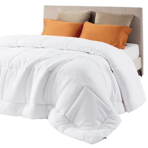 Bedsure comforter front view showing full-size coverage and neat finish