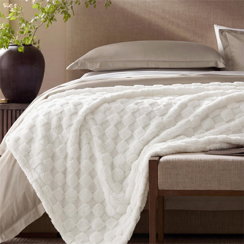 Bedsure blanket in dorm room setting conveying easy-care comfort for students