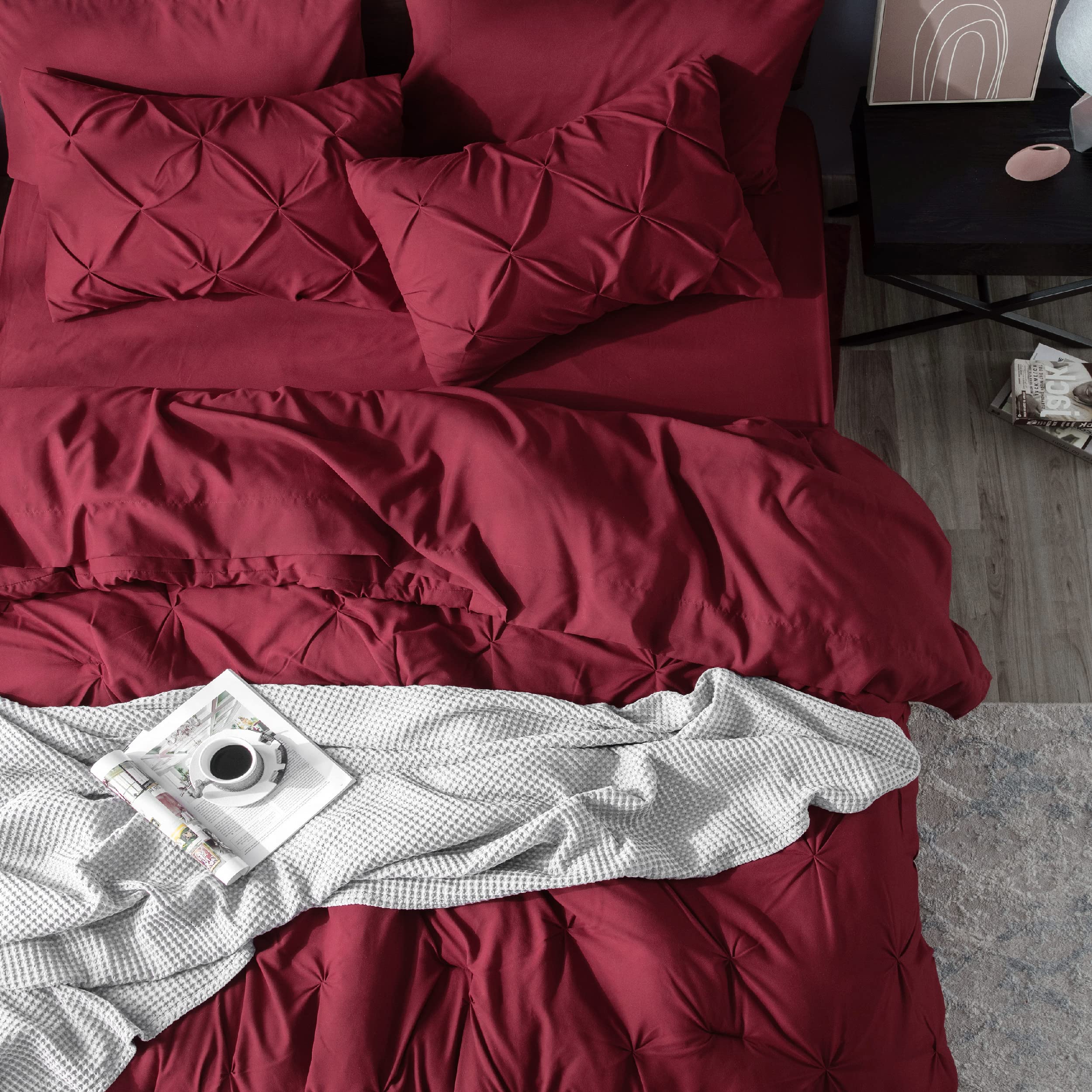 Bedsure king fitted sheet pocket view showing deep pockets for secure fit
