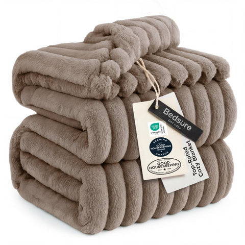 Bedsure front view of king blanket shows full coverage and cozy look