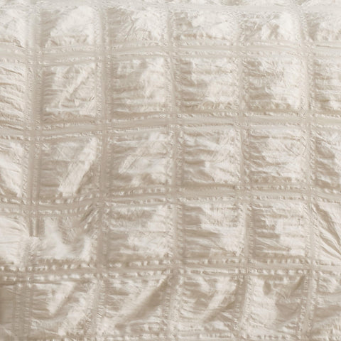 Bedsure washing instructions label close-up showing easy-care laundering benefit