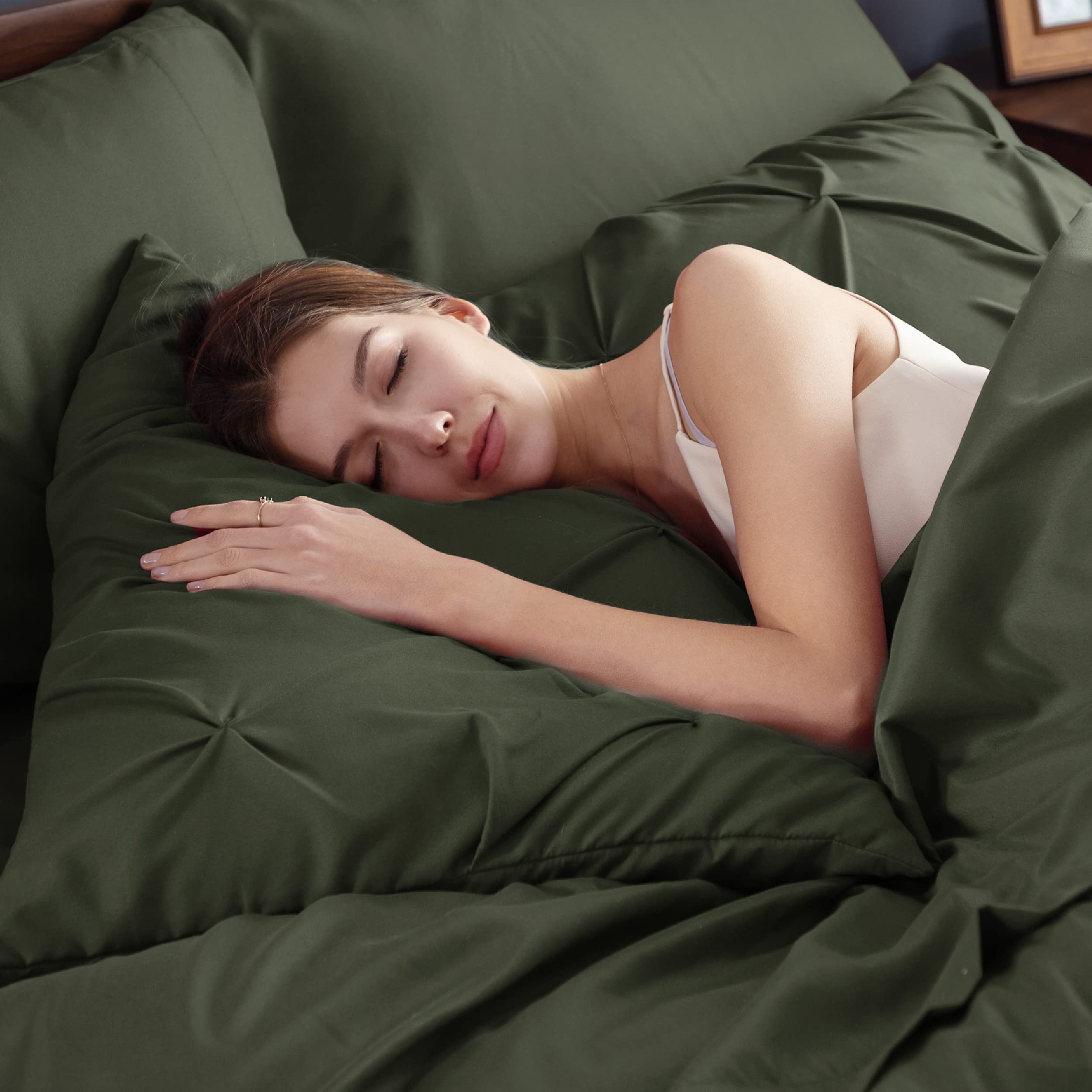 Bedsure brushed microfiber sheets texture close-up showing soft touch and quiet comfort benefit