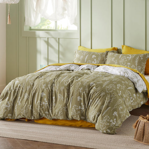 Bedsure reverse side displaying contrasting colorway, offers two looks