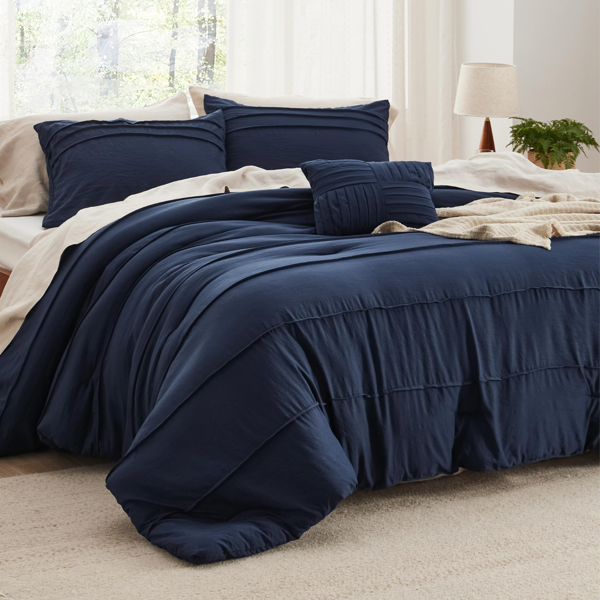 Bedsure close-up pinch-pleat detail highlighting texture and refined style