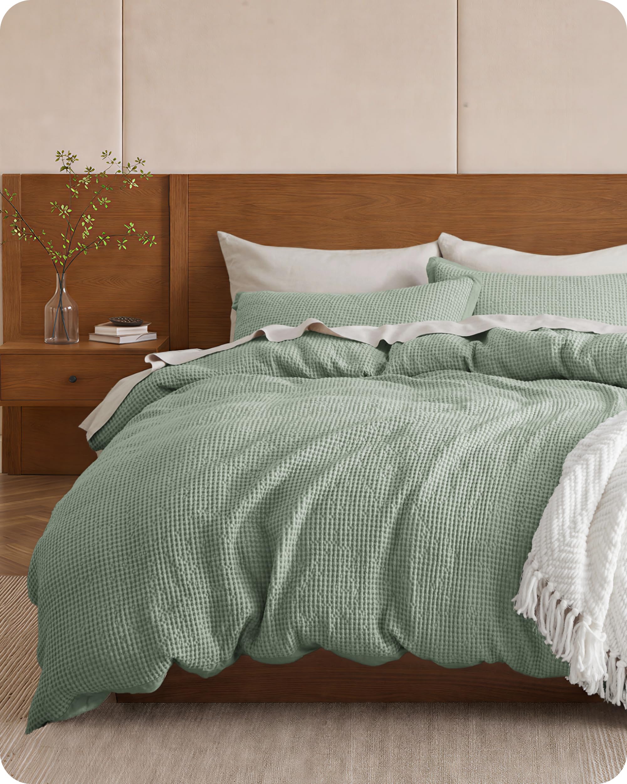 Bedsure king duvet cover front view showing neat edges and relaxed waffle texture for a refined look