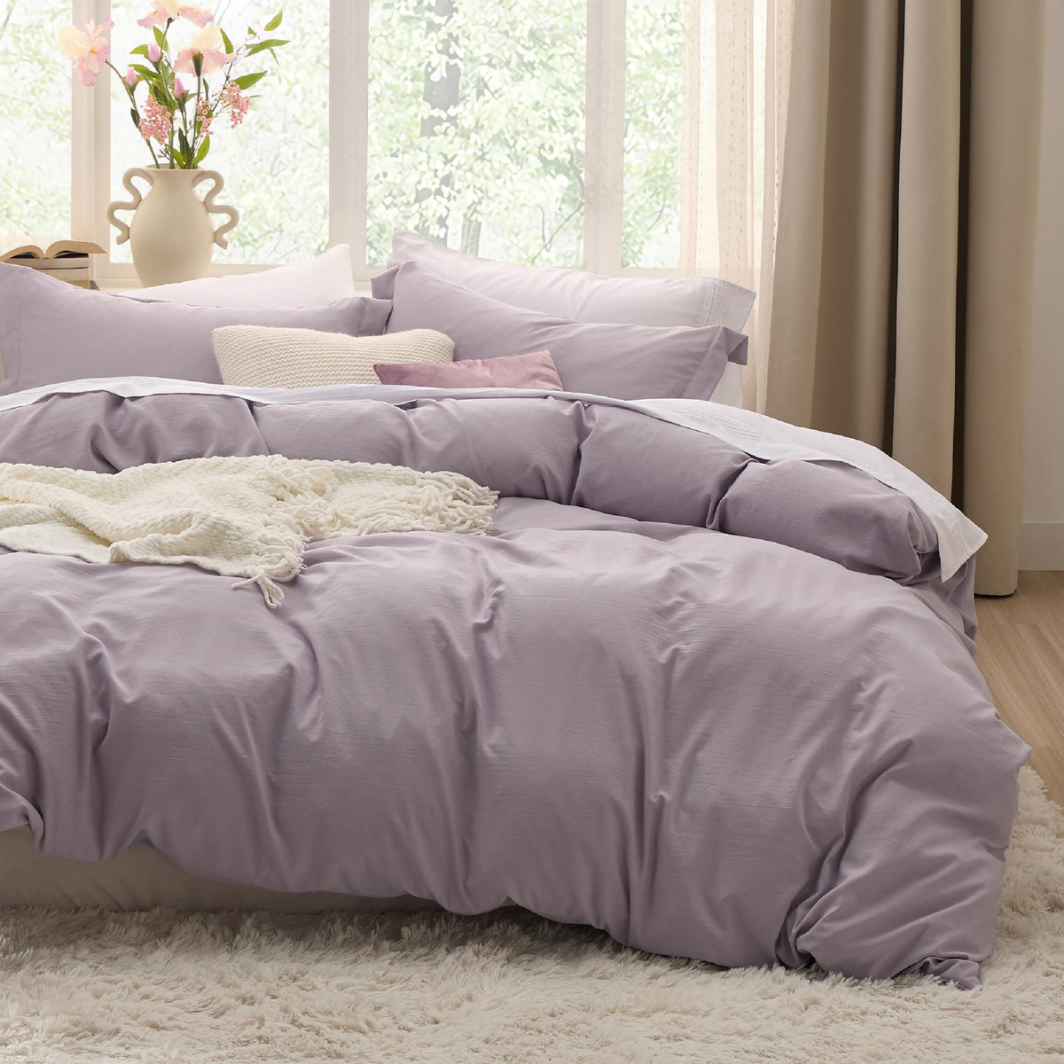 Bedsure lilac queen duvet cover front view showing clean design and relaxed texture for comfort