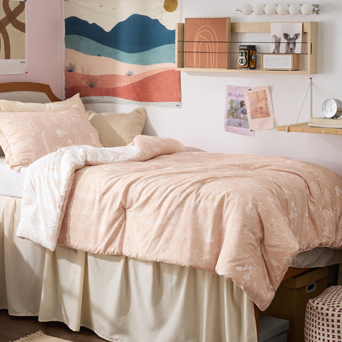 Bedsure reverse solid color side displaying two-in-one design and styling versatility benefit