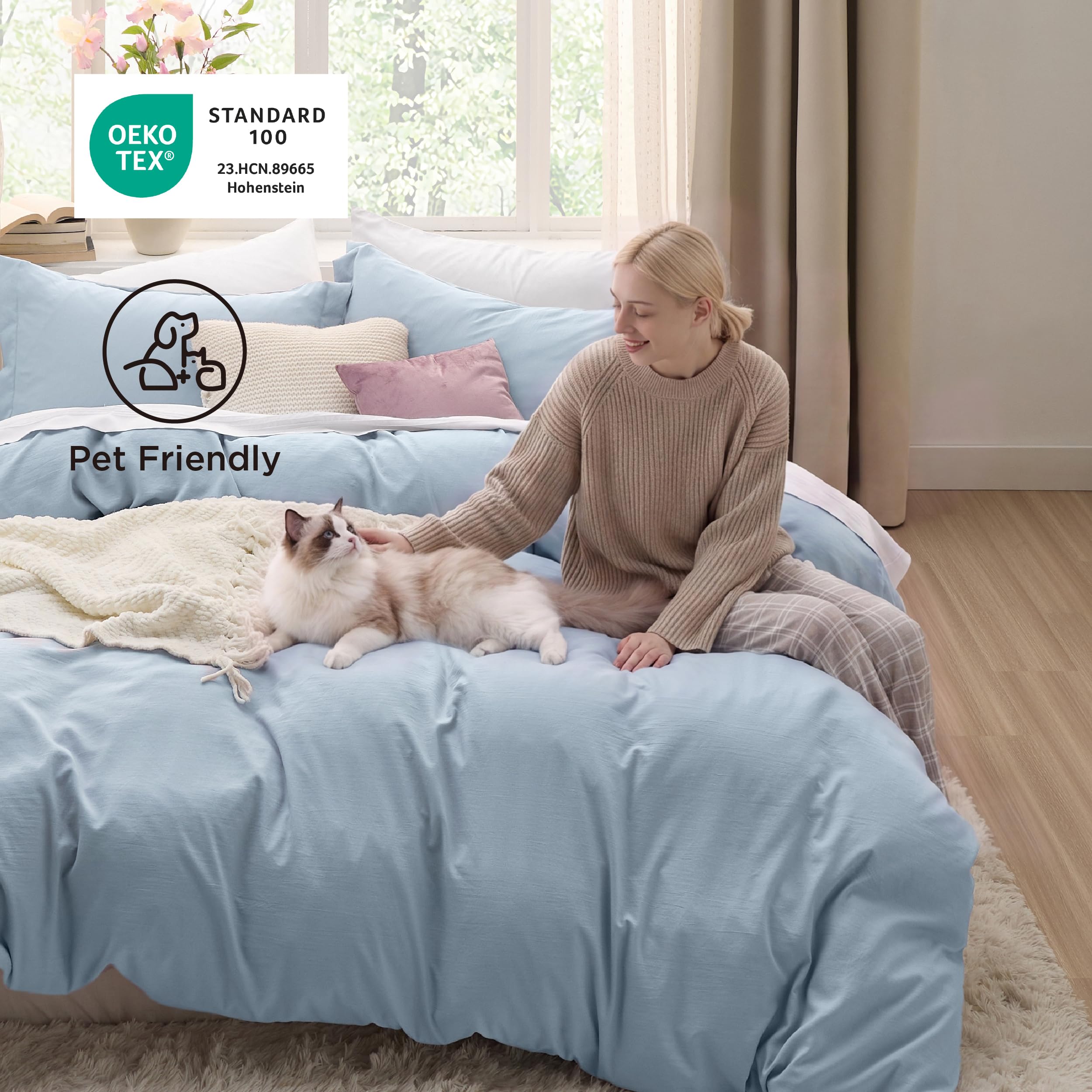Bedsure queen size duvet displayed with scale comparison showing full 90x90 coverage