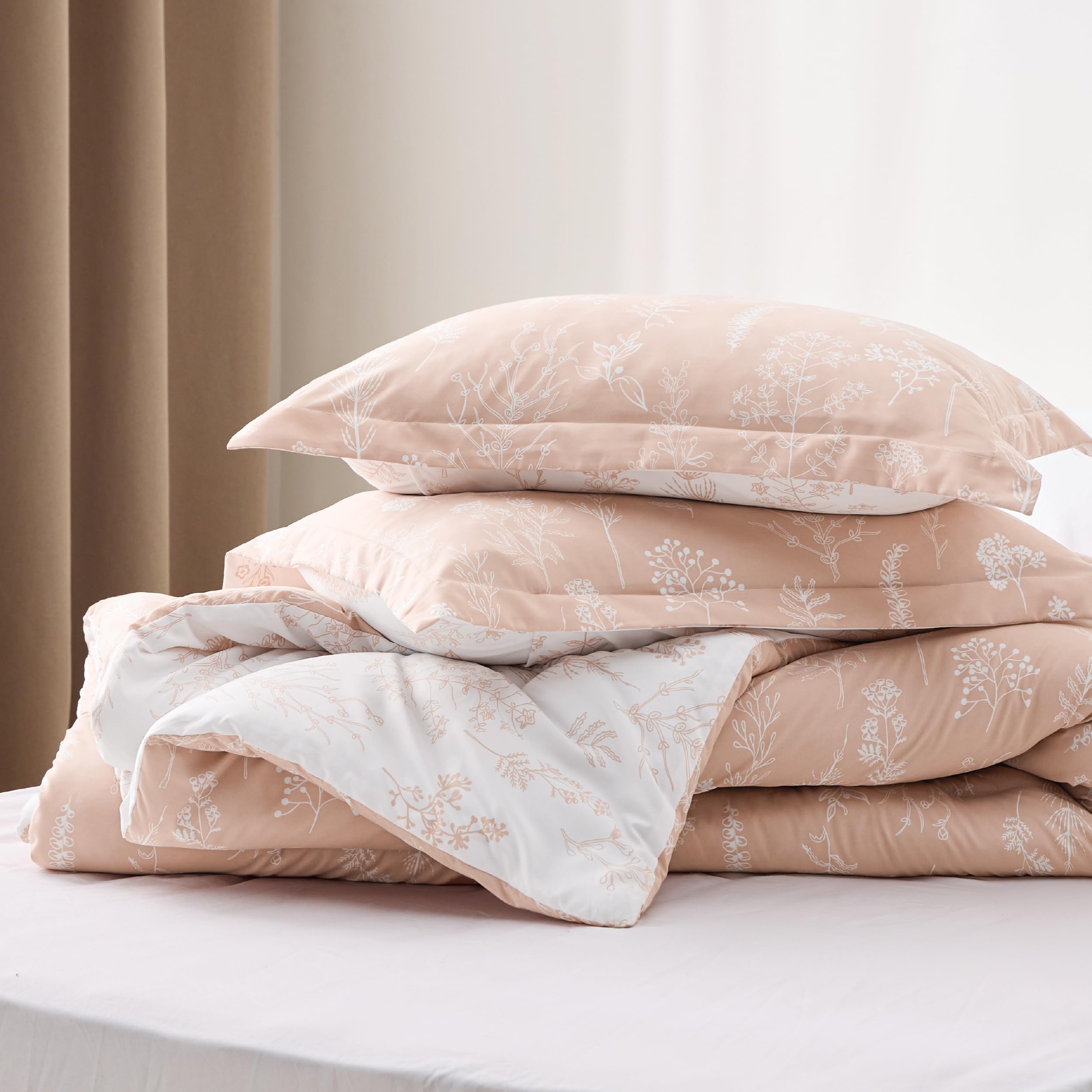 Bedsure queen bed scale photo showing comforter fit and full-size coverage