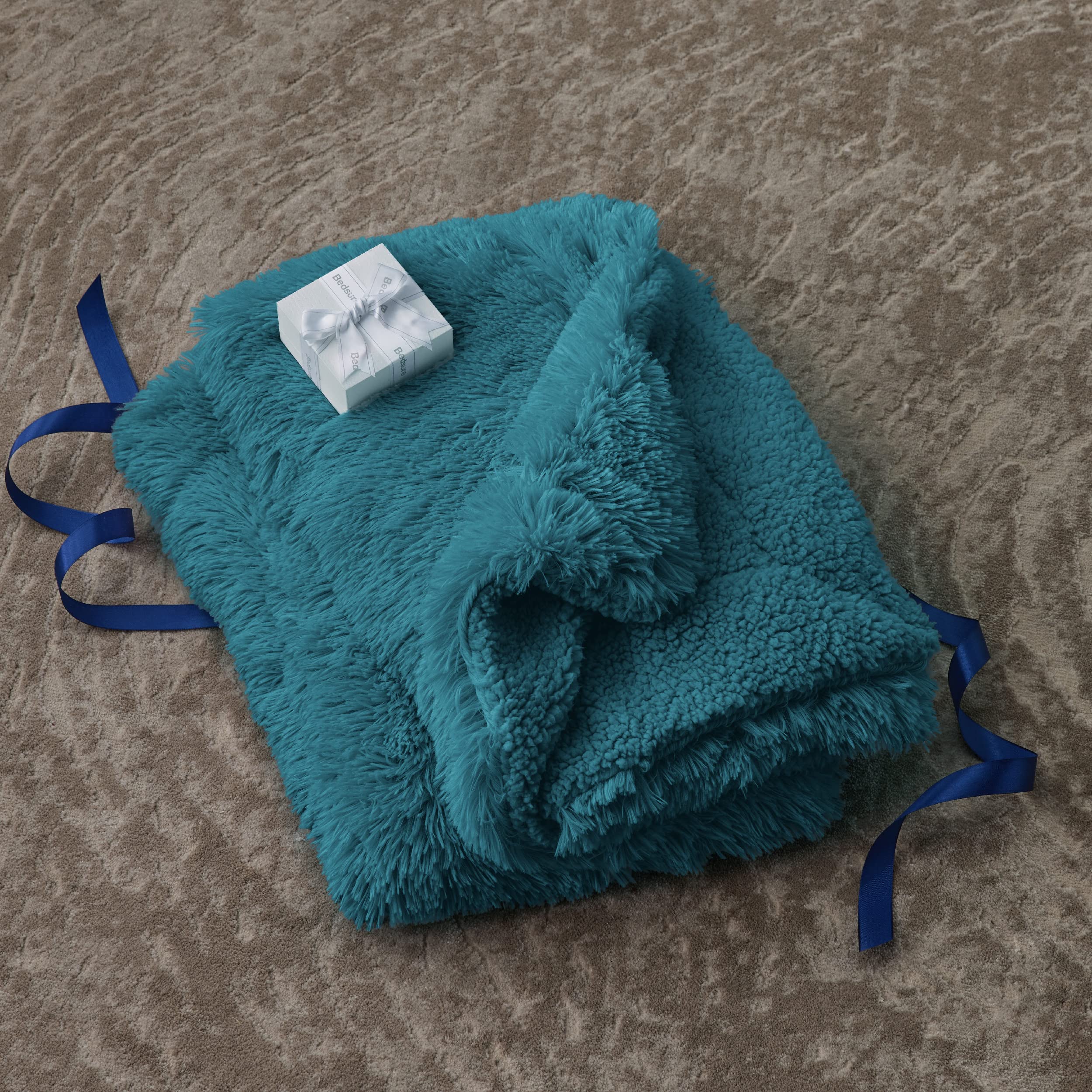 Bedsure blanket size comparison demonstrating queen scale and coverage