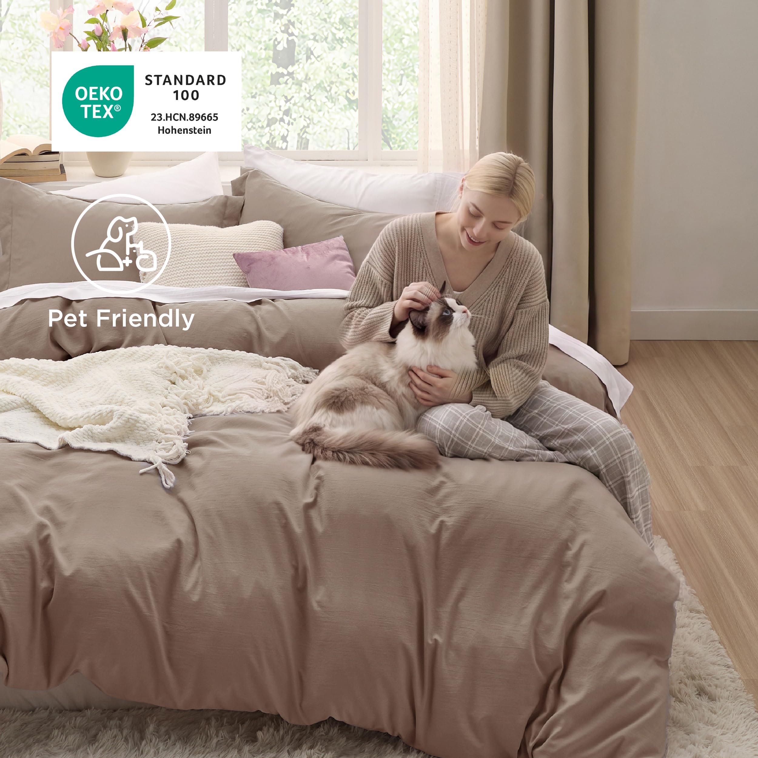 Bedsure scale comparison showing 90x90 size clarity and mattress fit
