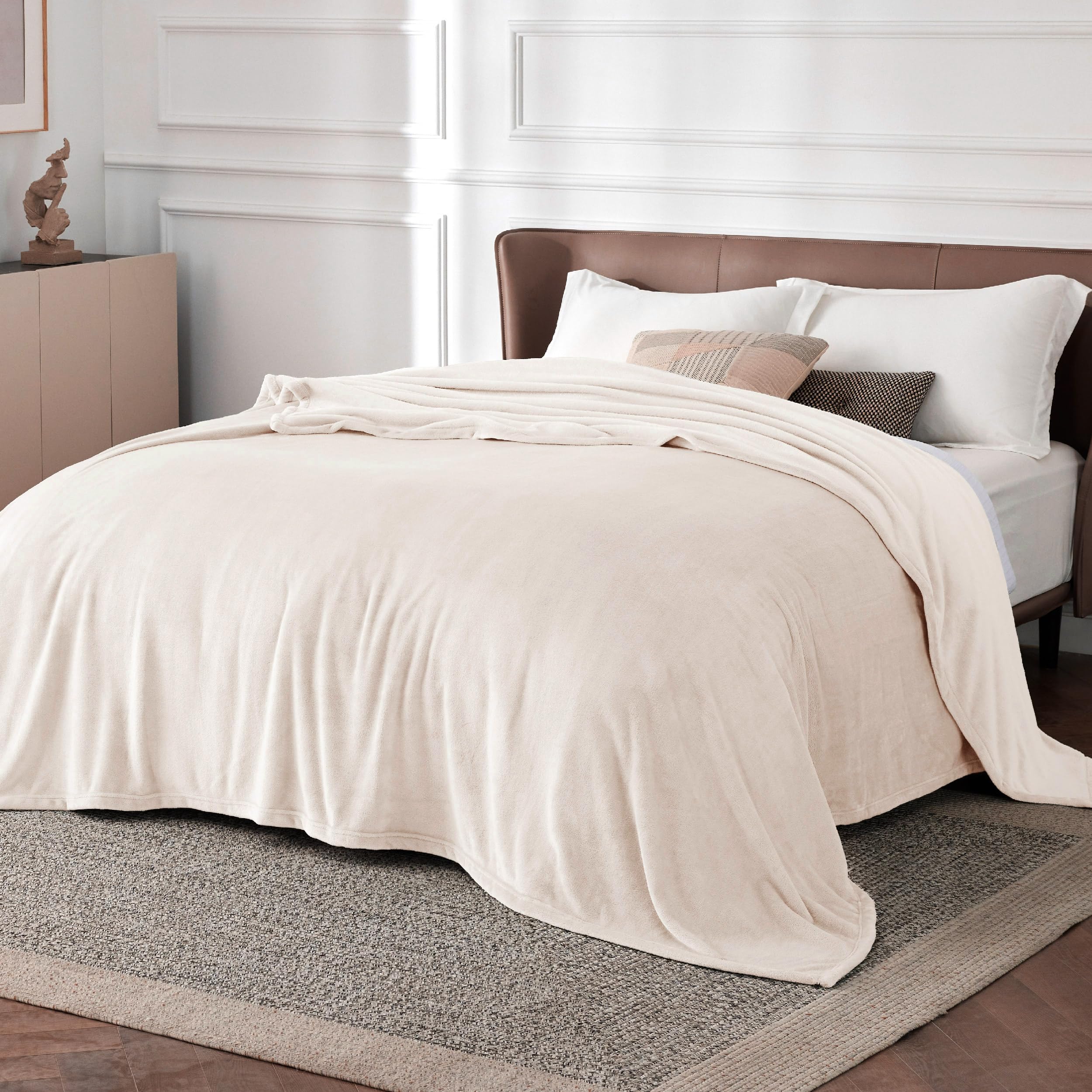 bedsure full blanket on queen bed showing large 84x90 inch coverage